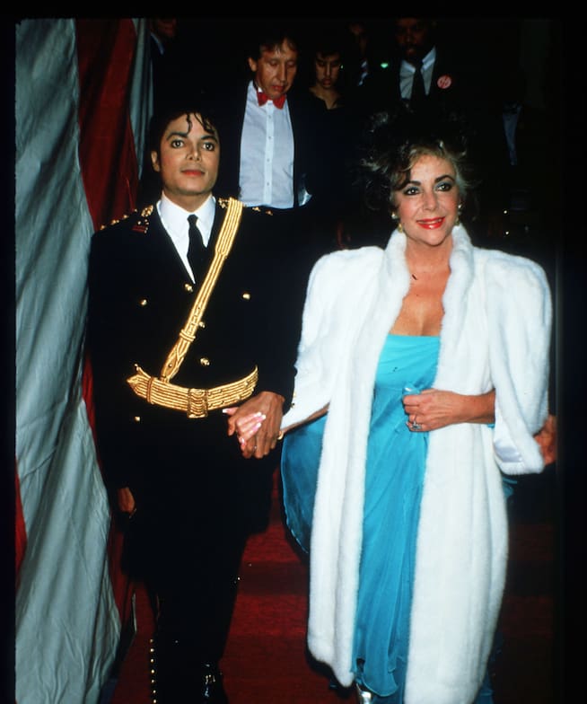 Elizabeth Taylor y Michael Jackson en los American Music Awards 1986