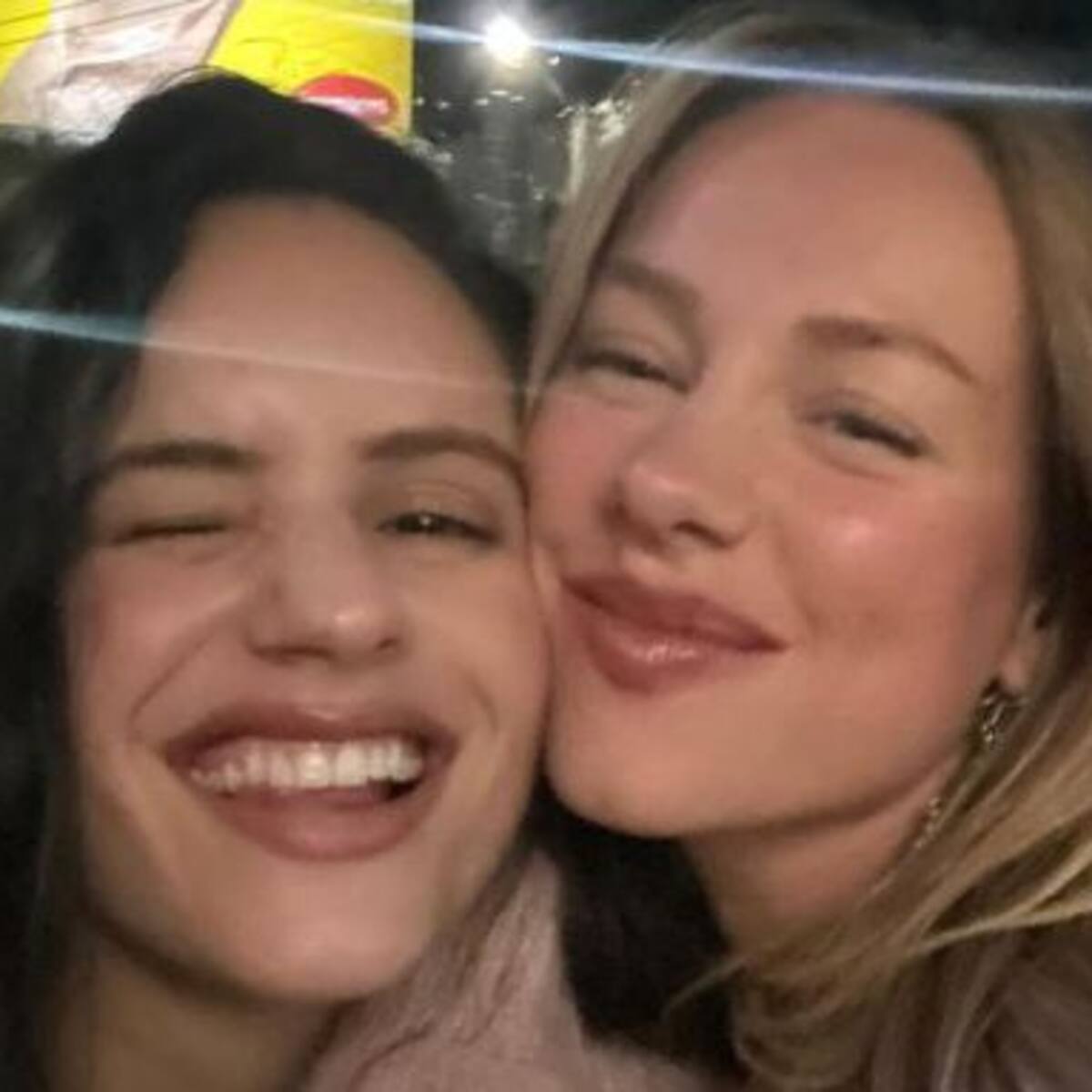 ¿Rosalía y Ester Expósito son pareja?