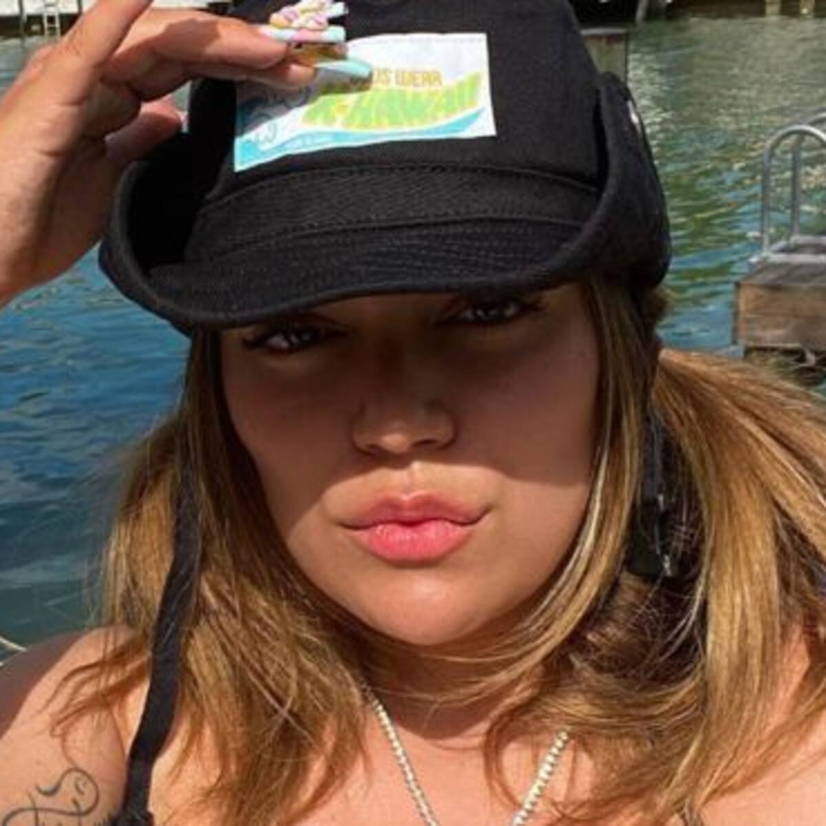 Karol G da positivo por COVID-19