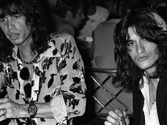 Steven Tyler y Joe Perry en la fiesta de Sgt Pepper movie party en el Beverly Hilton Hotel en Los Angeles