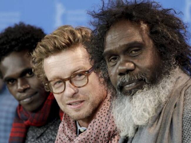 (De izq a der) Jacob Junior Nayinggul, Simon Baker y Witiyana Marika durante la presentación de 'High Ground' en la Berlinale de 2020