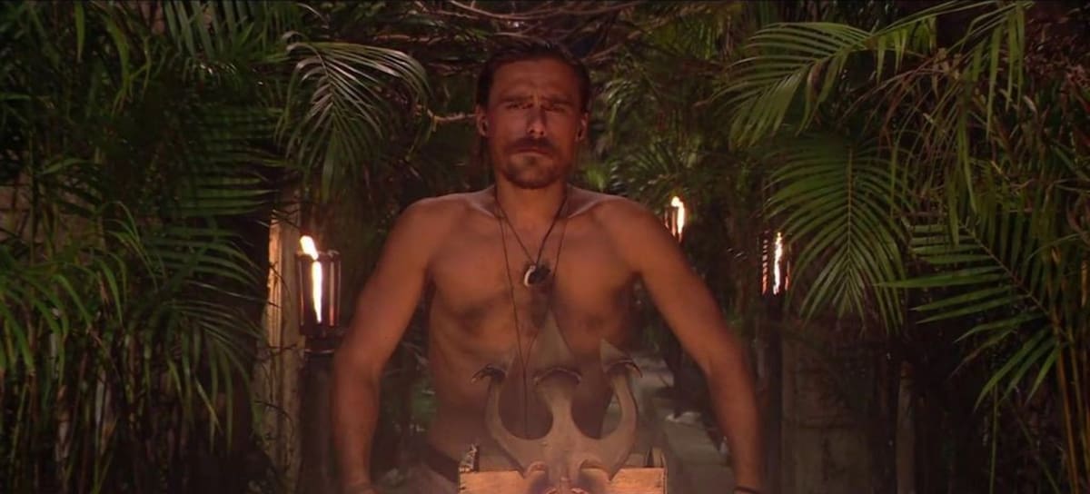 Alvar Seguí usa su tridente dorado en 'Supervivientes 2026'.