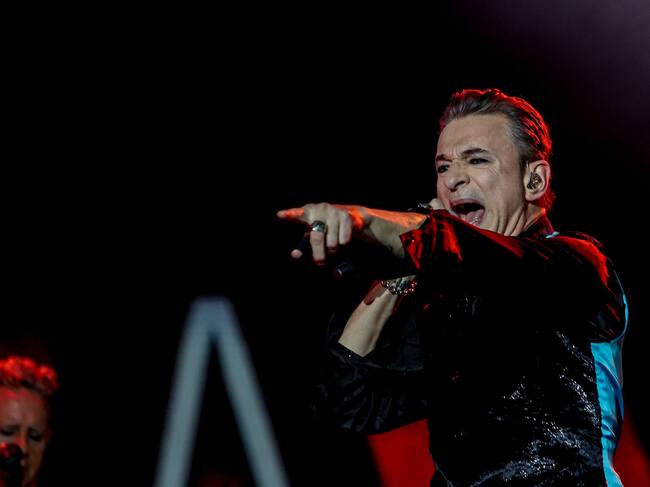 Depeche Mode durante su actuación en el Primavera Sound Madrid 2023.