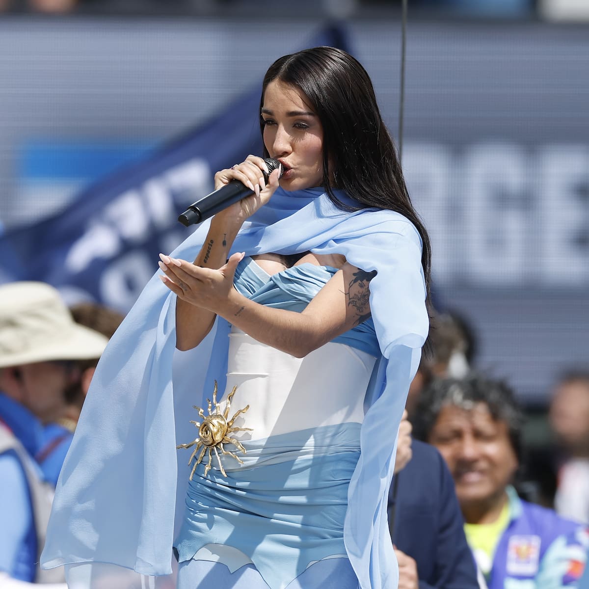 María Becerra se pronuncia ante lo que algunos consideran una campaña de difamación contra Argentina: “Un país que ha abierto las puertas al mundo entero”