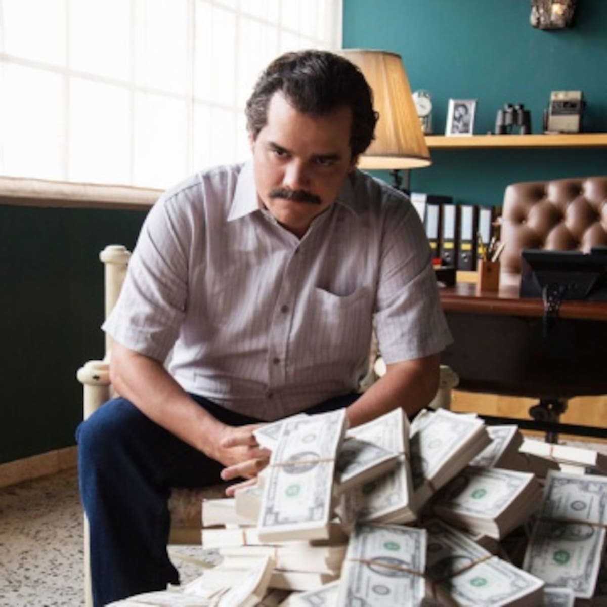 Hermano de Pablo Escobar pide a Netflix revisar segunda temporada de "Narcos"