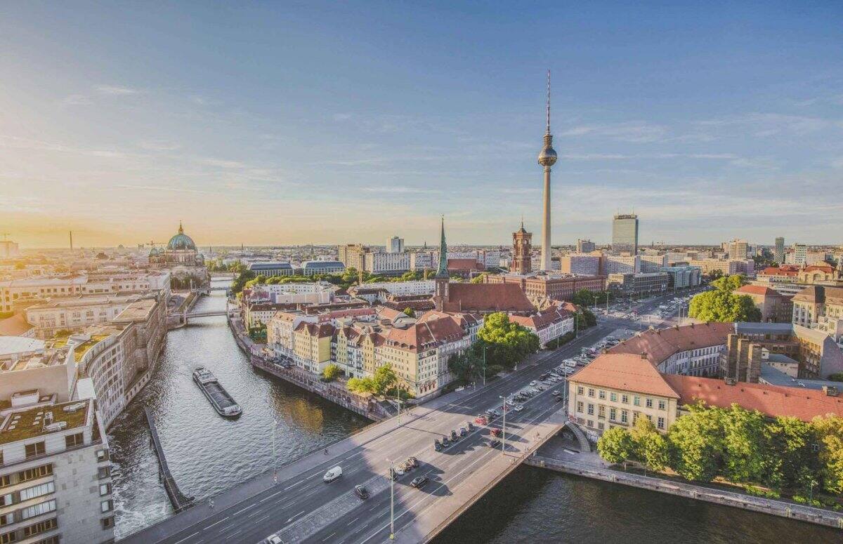 VIRGO: BERLÍN Organizados y ordenados, así son los virginianos. Nada mejor que vivir en un lugar como Berlín.