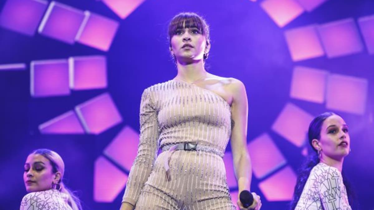 Aitana y el momentazo de La ruleta de la fortuna en La Resistencia ¡y se lleva la taza del programa!