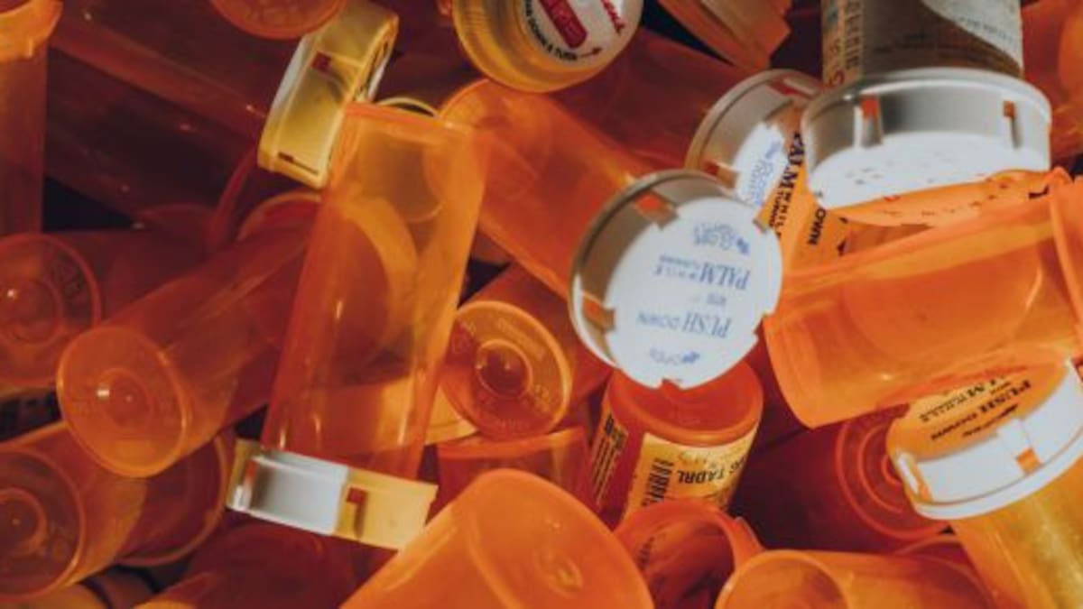 ¡Hombre exige indemnización a farmacéutica porque le crecieron los senos!