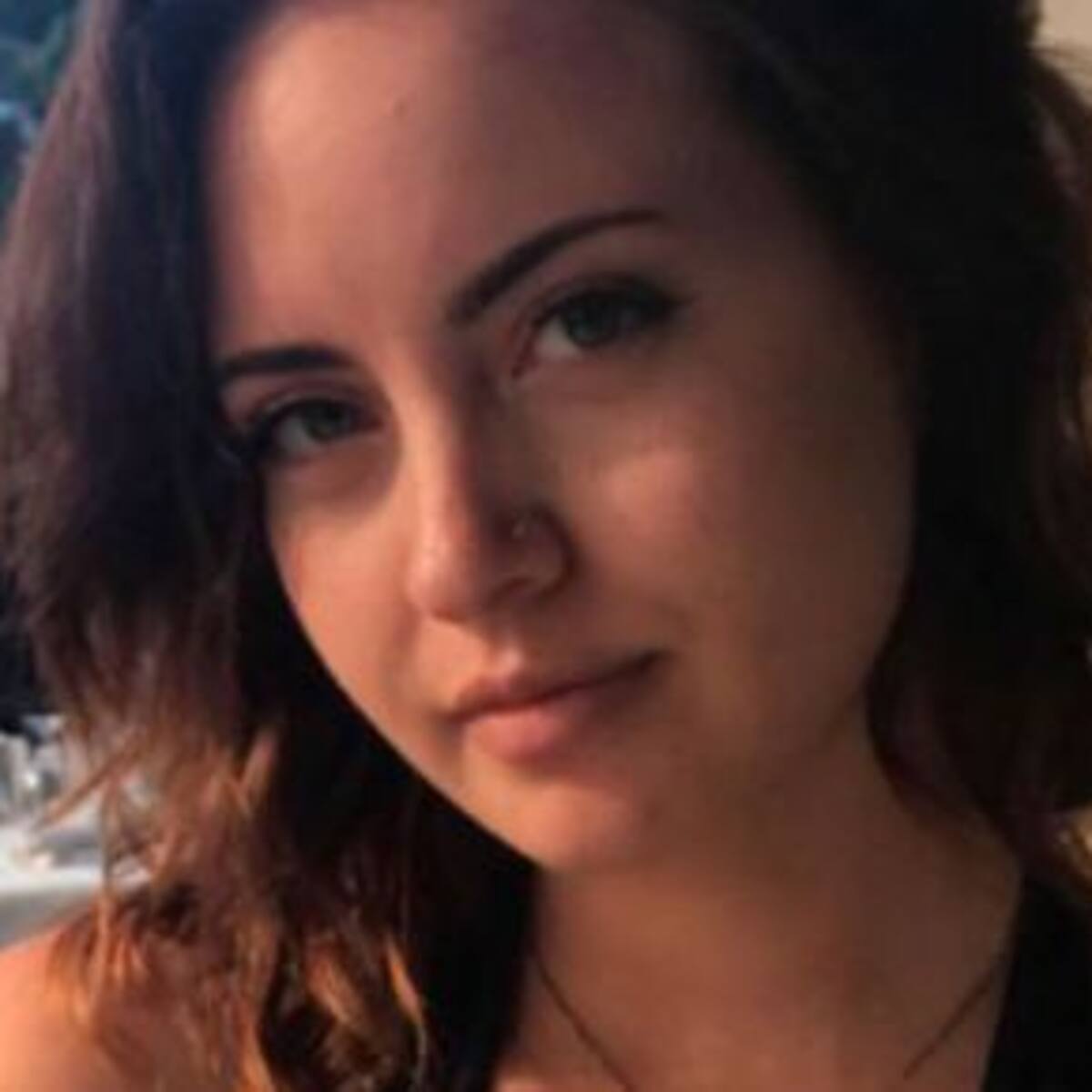 ¿Por qué todos están enamorados de esta chica en Tinder?