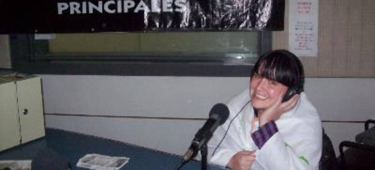 Mercedes hace todo por su lugar junto a los TeenAngels