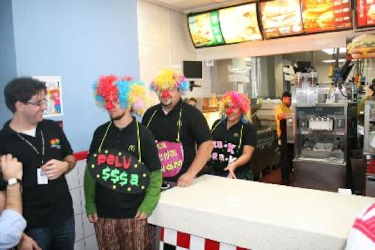 La Hora sin Nombre Segundo Aniversario Mc Donald's Zapote
