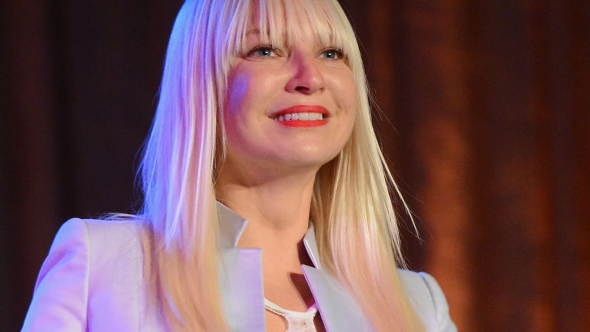 Sia le pone toques épicos a su nueva canción: Courage to change