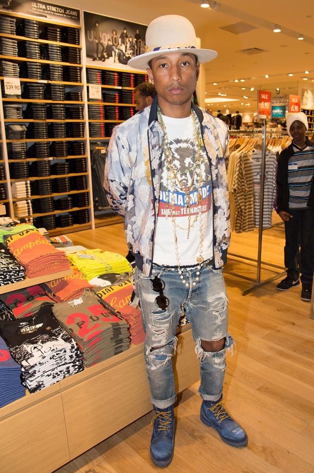 Pharrell Williams en una tienda de Uniqlo.