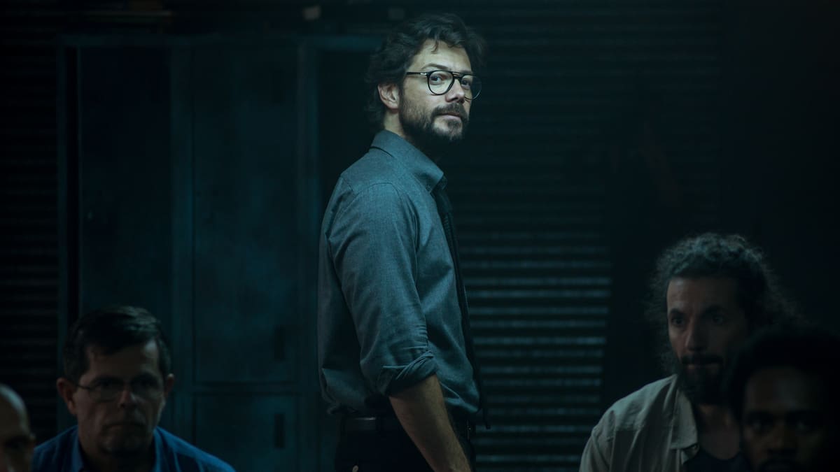 Álvaro Morte, a lo Robert Downey Jr. para… ¿anunciar una serie de 'La Casa de Papel' basada en El Profesor?