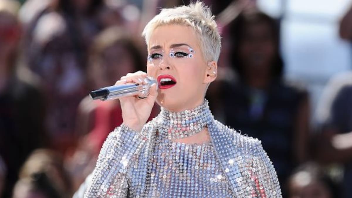 Una toalla le jugó una mala pasada a Katy Perry