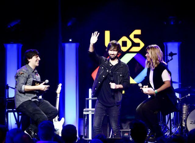 David Otero junto a Dani Moreno y Cristina Boscá, durante su concierto Básico Opel Corsa.