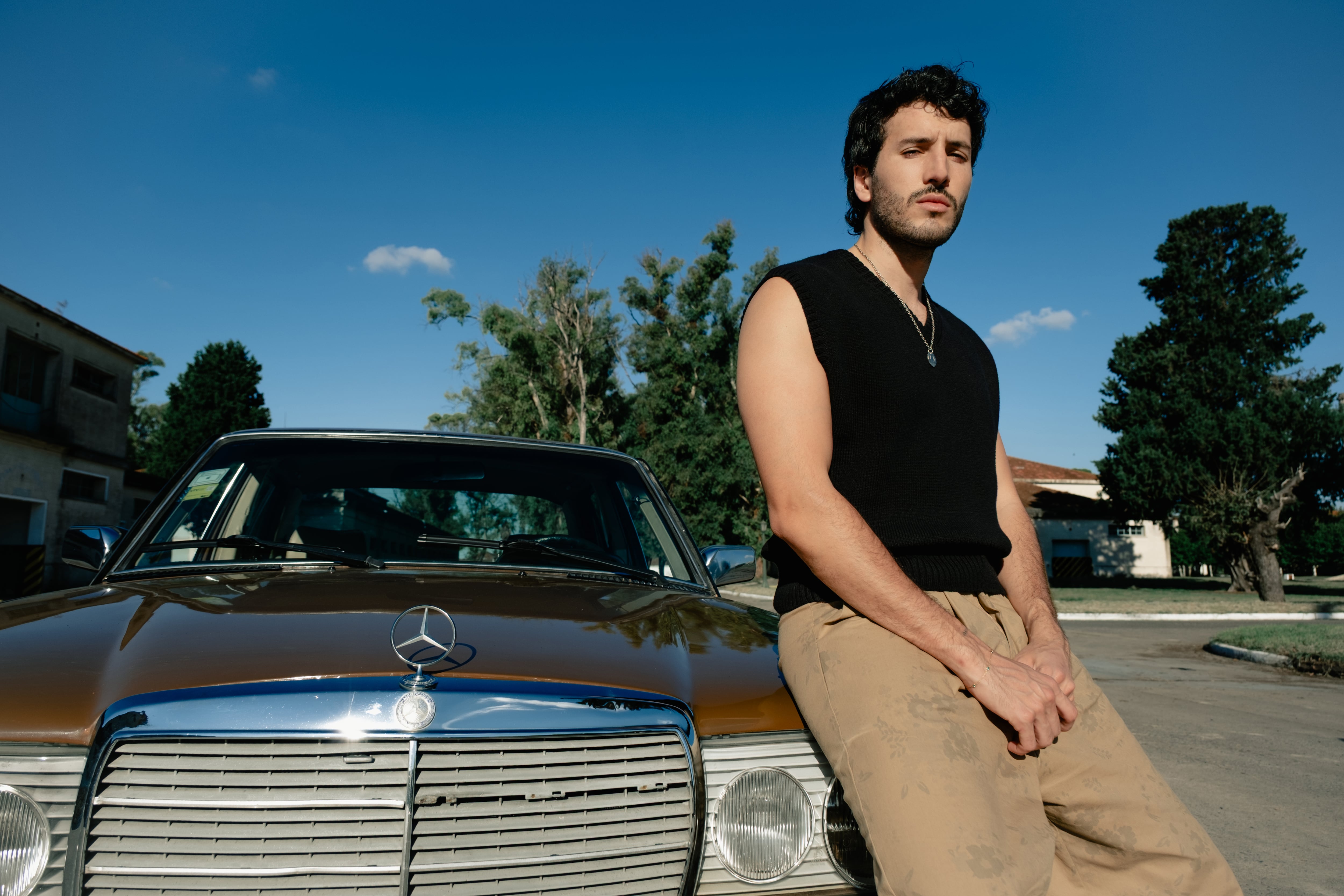 Sebastián Yatra, en una foto promocional de Milagro (2025)