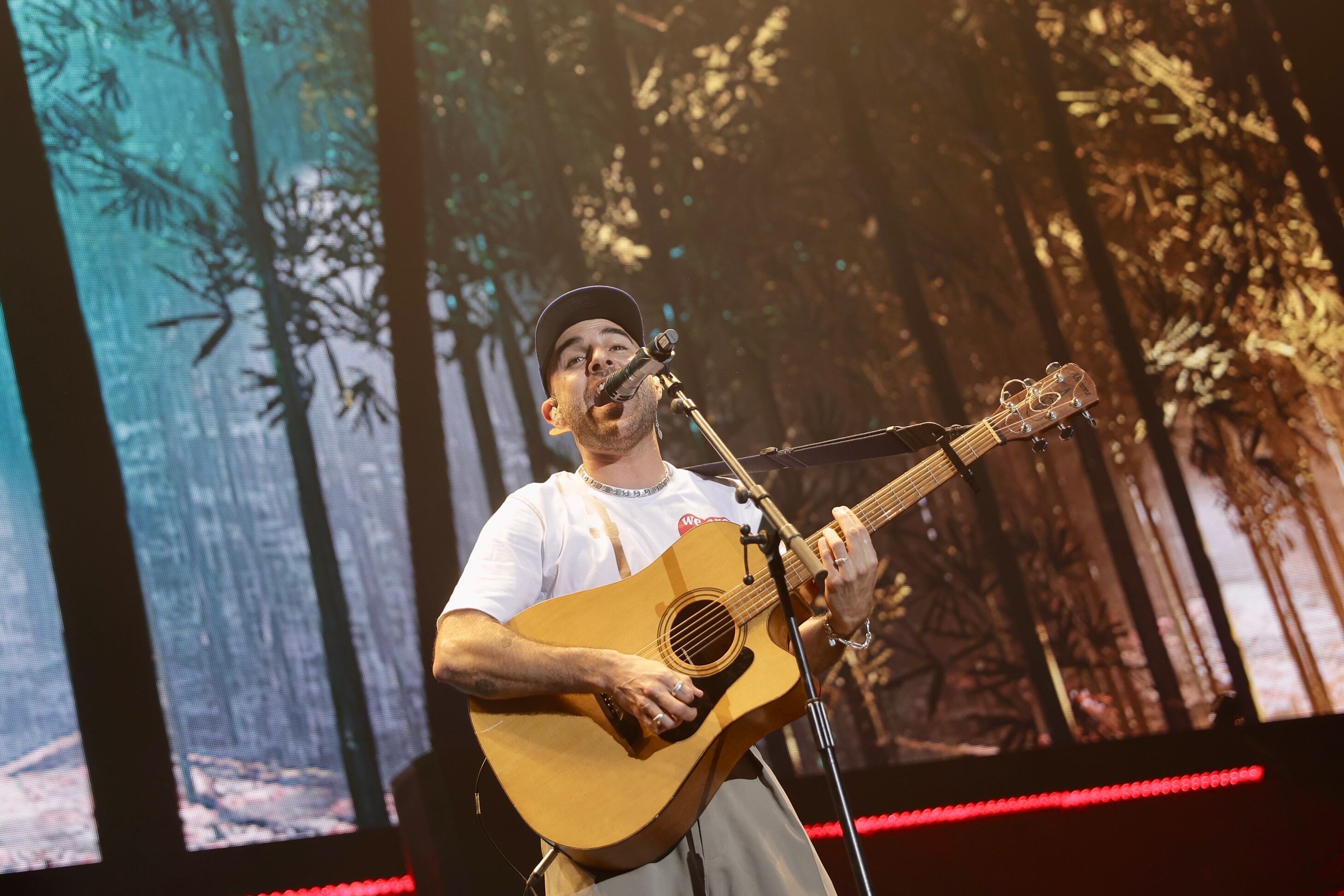 Si hay alguien que sabe crear himnos que todo el mundo es capaz de corear es Nil Moliner y lo ha demostrado esta noche, ¿Eres de los que ha cantado 'Mi religión' o 'Mi libertad'?