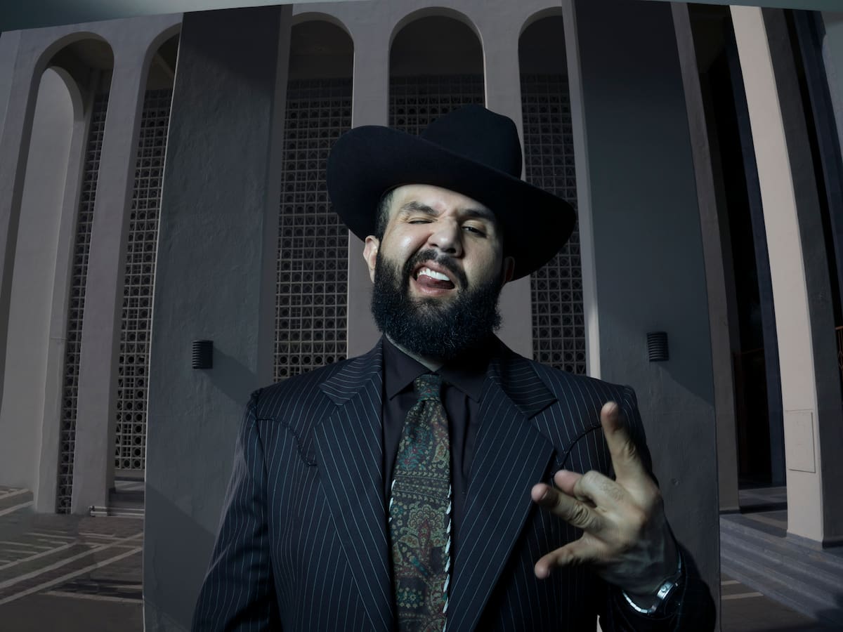 Carín León vuelve a cruzar fronteras con el desafiante 'MUDA', su nuevo disco internacional en la composición y en el éxito