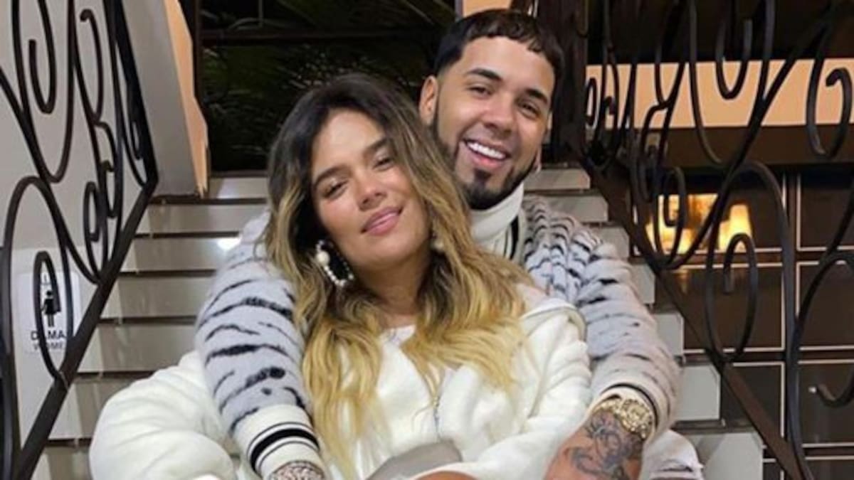 El increíble auto que le dio Anuel AA a Karol G por su cumpleaños