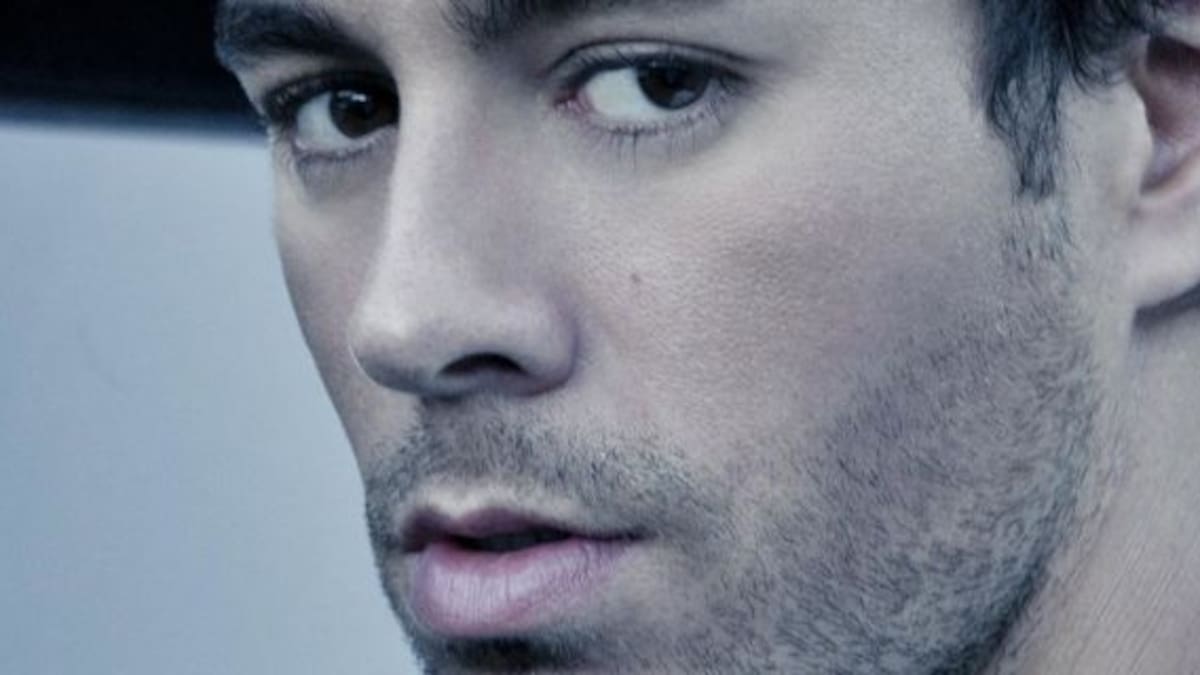 Enrique Iglesias colabora con Save The Children