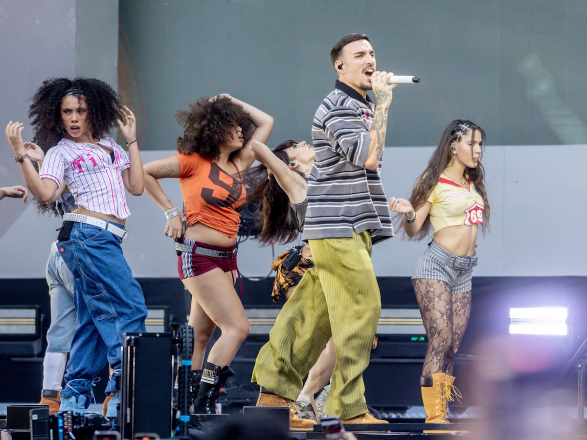 Rels B hace historia en el Metropolitano con un estadio rendido al rey del sonido urbano