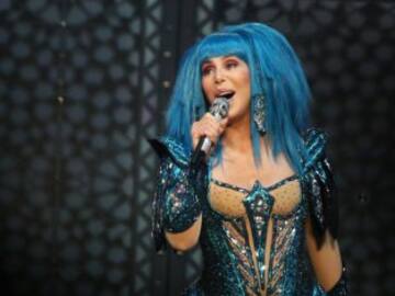 Los 75 años de Cher, la diva del pop que se hizo a sí misma