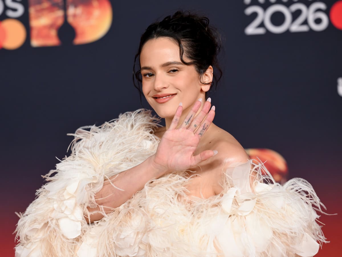 De cantar 'Wonderwall' con 16 años a mandar un mensaje a Liam Gallagher: la relación de Rosalía con Oasis