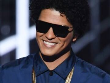 El divertido ofrecimiento de Bruno Mars para actuar en los Grammy 2021 con Silk Sonic