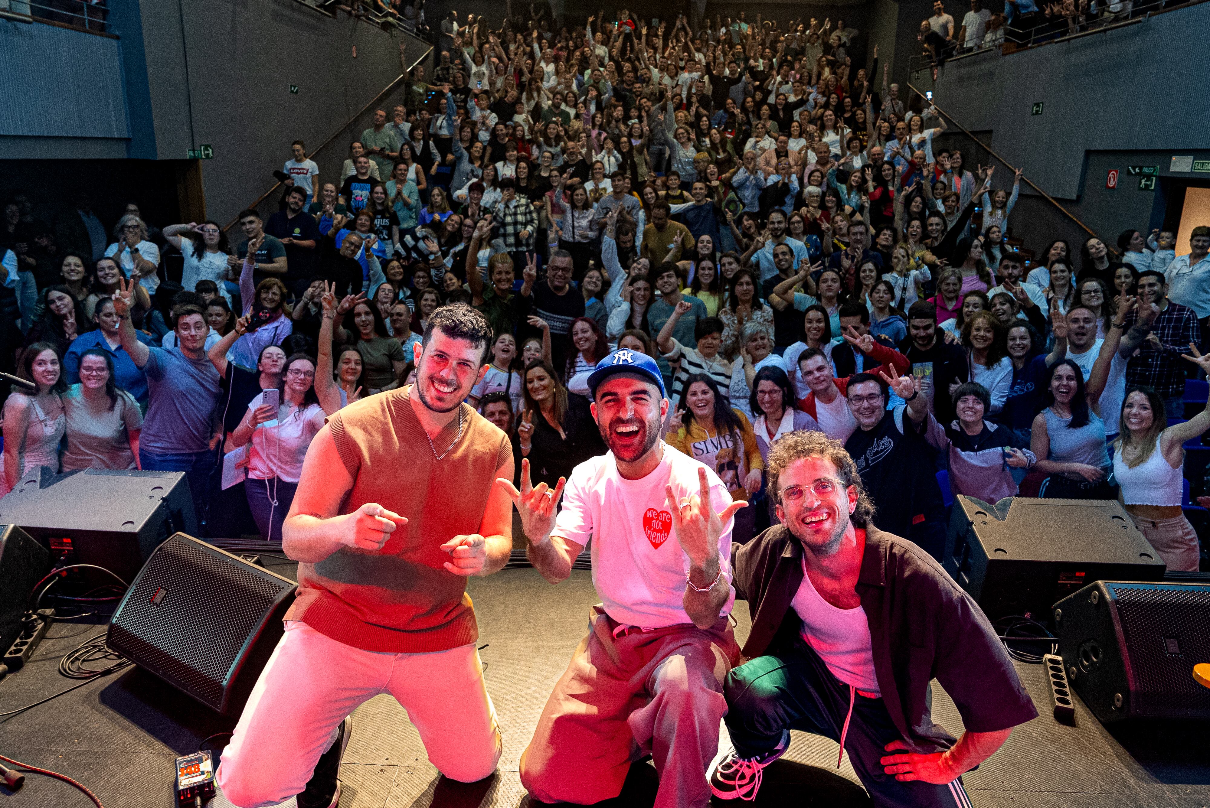 No sin antes hacerse una foto de familia. ¡Hasta siempre!