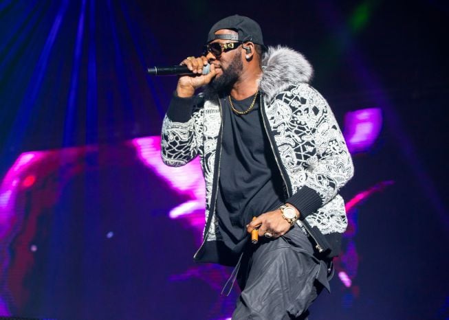  R. Kelly durante una actuación en Detroit en 2018. 