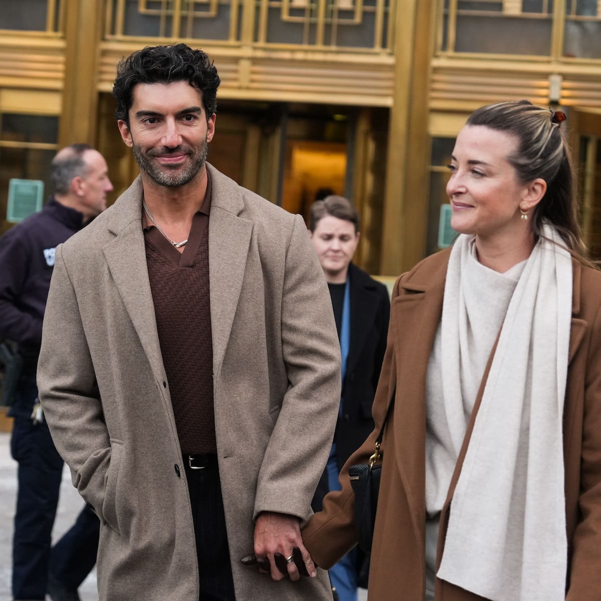 Justin Baldoni y su esposa 'rompen el círculo' tras el caso contra Blake Lively: "Estamos sanando"