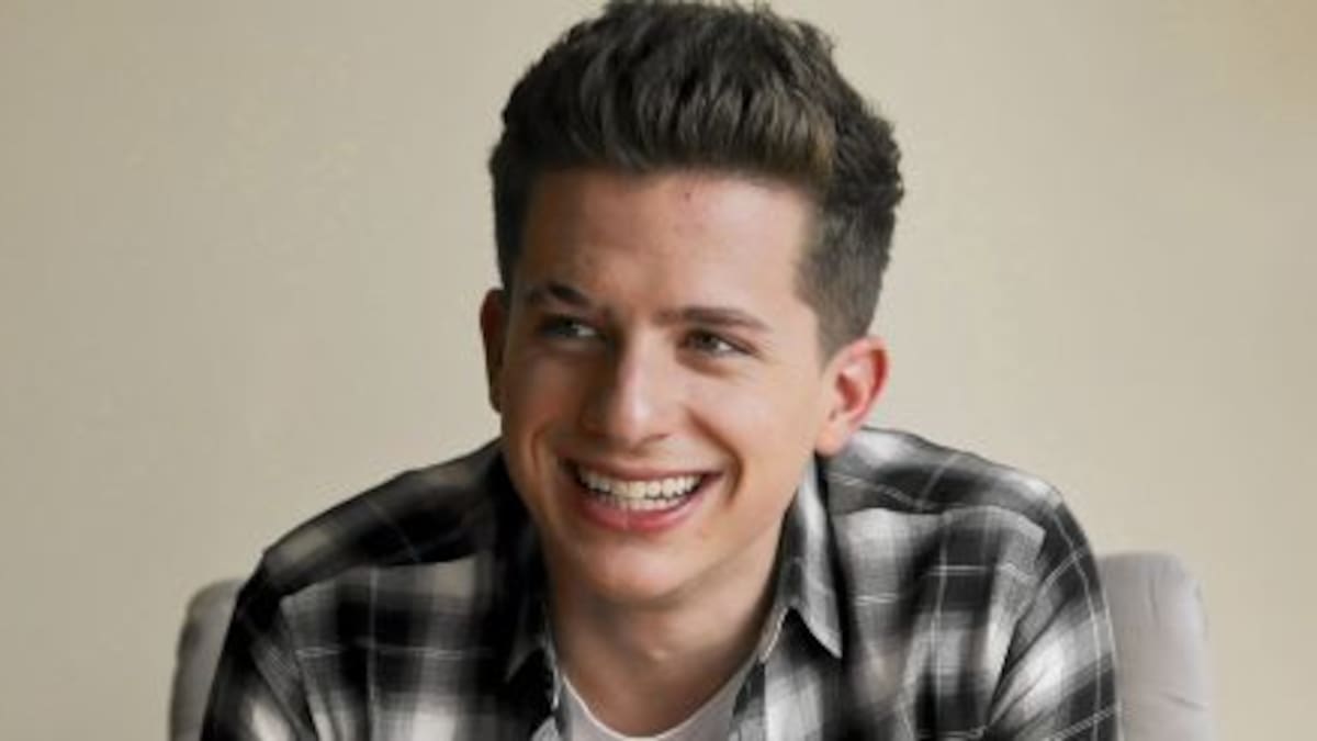 Charlie Puth cancela su gira por problemas de salud
