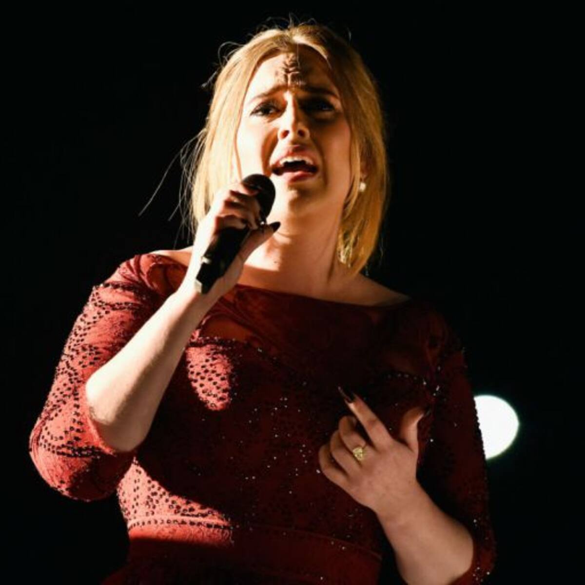 ¿Qué pasó con Adele en los Grammy?