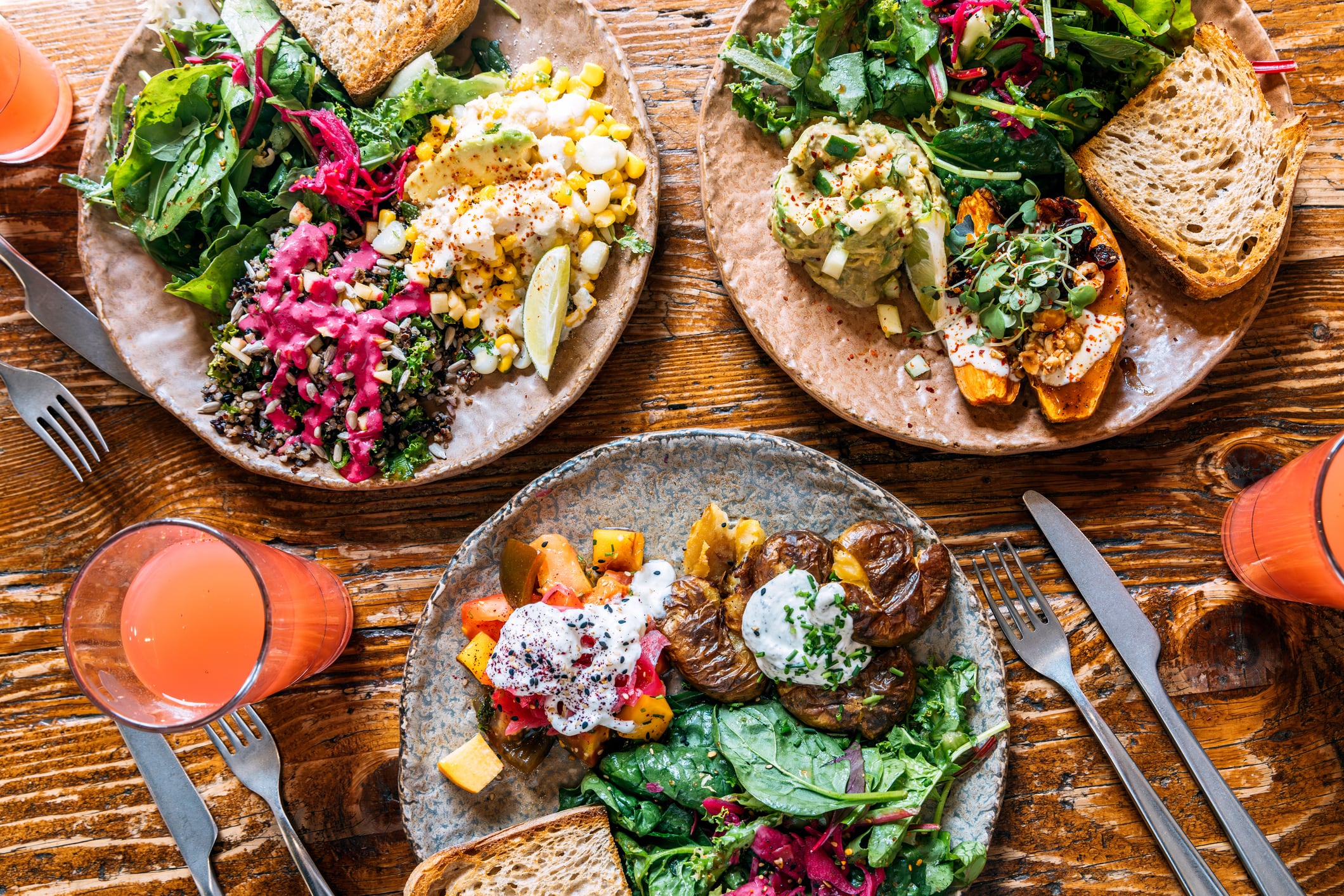 Cada vez más personas optan por una dieta 100 % vegetal.
