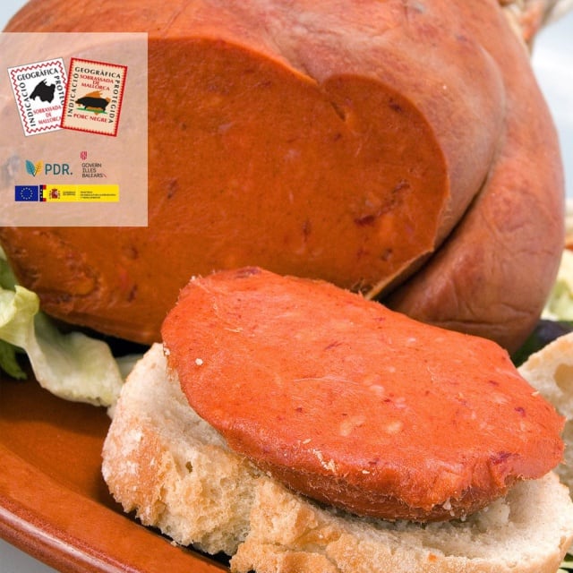 La gastronomía balear está marcada por productos como este: la sobrasada de Mallorca.