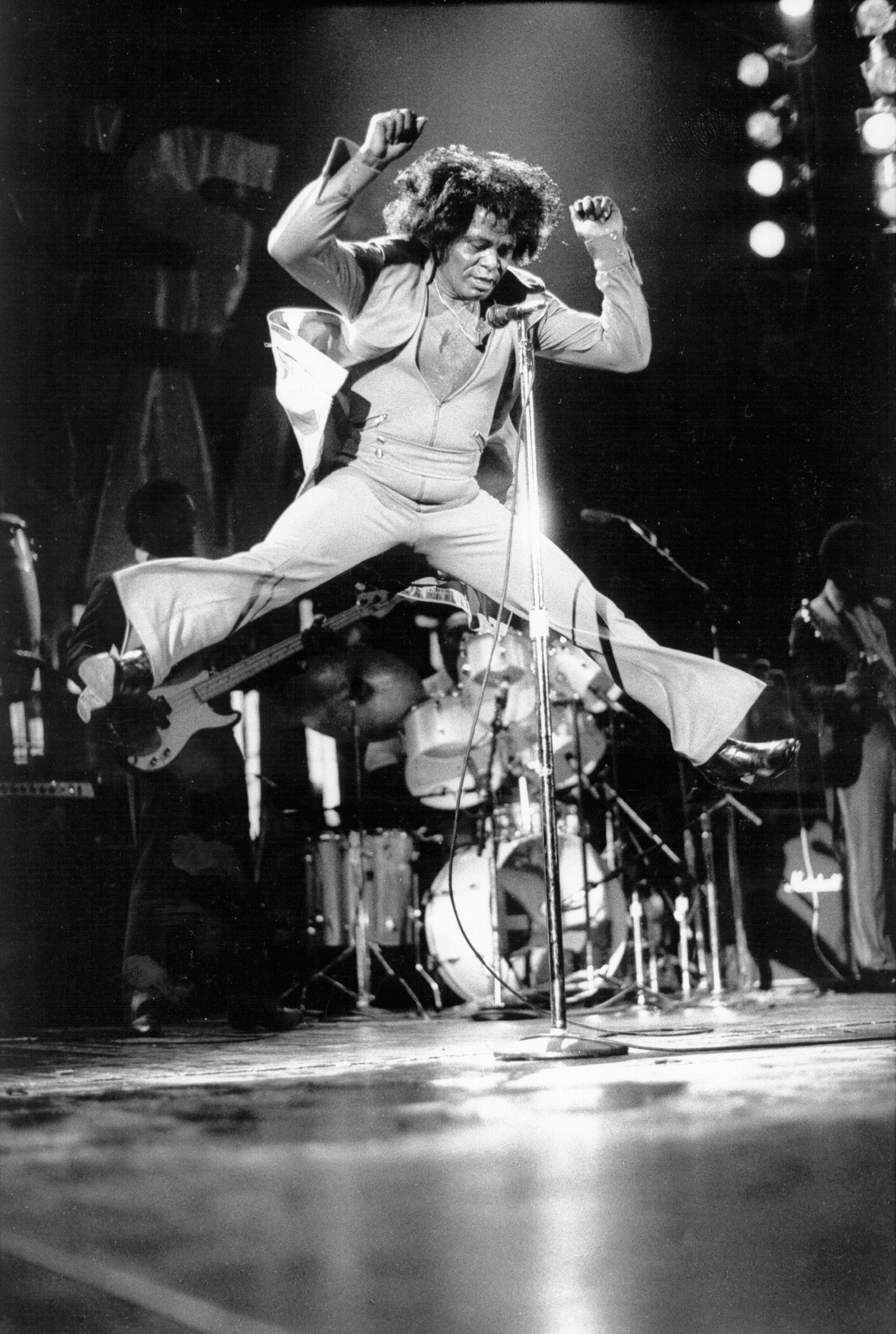 James Brown actuando en 1985. (Photo by David Corio/Michael Ochs Archives)