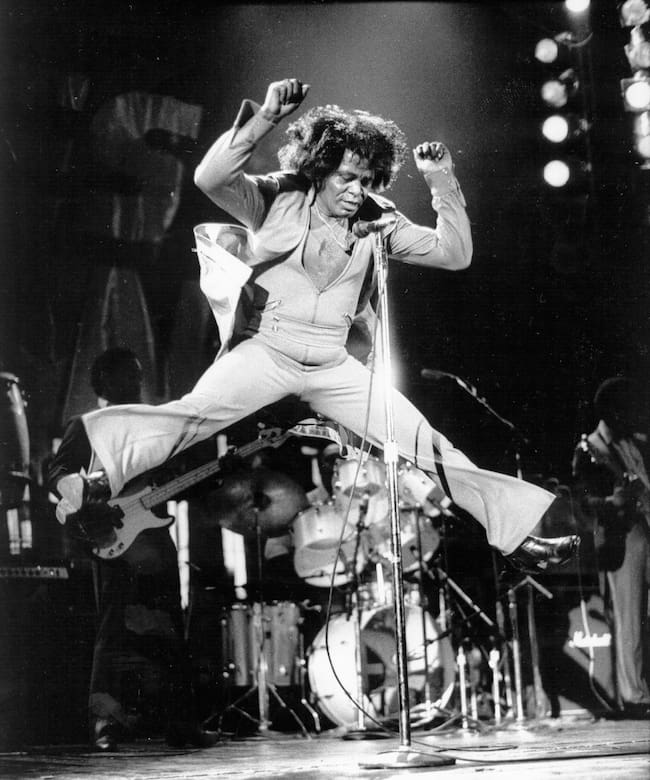James Brown actuando en 1985. (Photo by David Corio/Michael Ochs Archives)