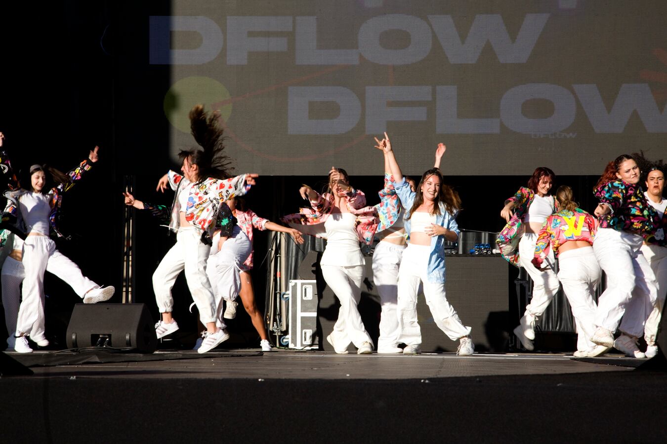 Una vez aprendido los pasos prohibidos, tocaba darlo todo con Adexe y Nau, Paula Koops, Ruslana, Denna, Mayo, Álex Márquez... 