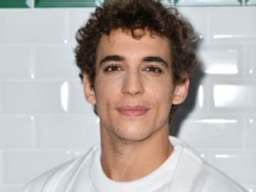 Jon Kortajarena o Aurora Carbonell se parten de risa con la última ocurrencia antisocial de Miguel Herrán