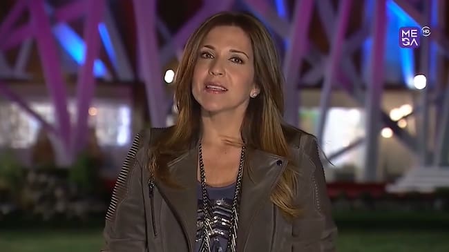 Karla Konstant como presentadora de 'Amor a prueba'.