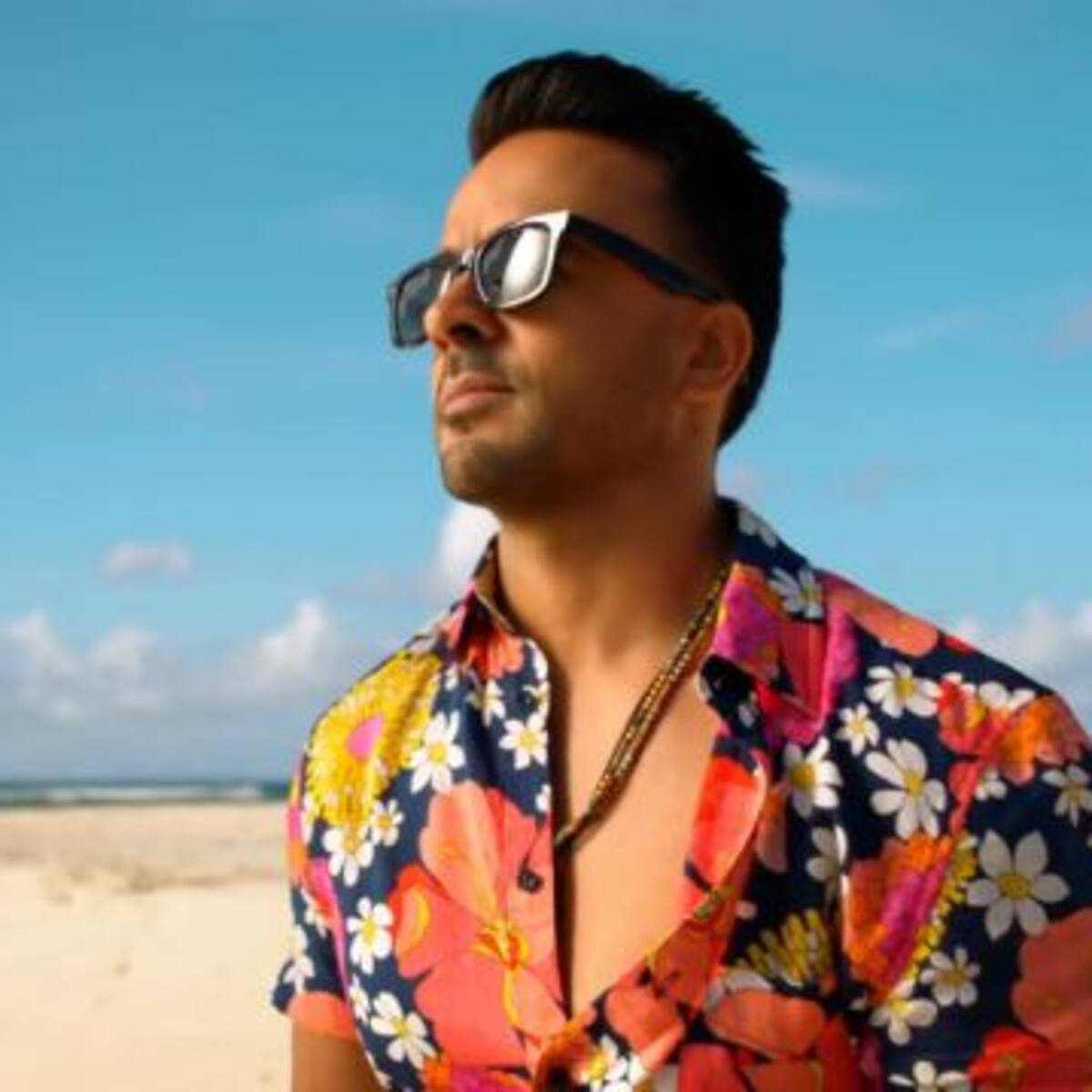 Luis Fonsi estrena nuevo sencillo y video al ritmo de "Calypso"