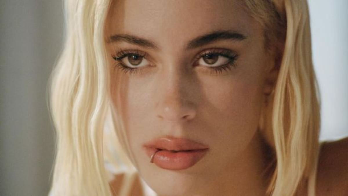 Tini anunció el lanzamiento de su nuevo álbum "Un mechón de pelo"