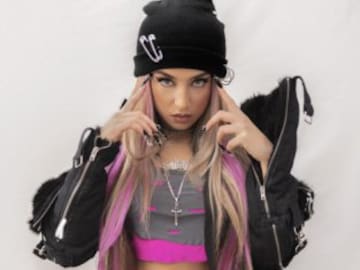 Lola Índigo publica portada y fecha de ‘Spice Girls’, su nuevo single