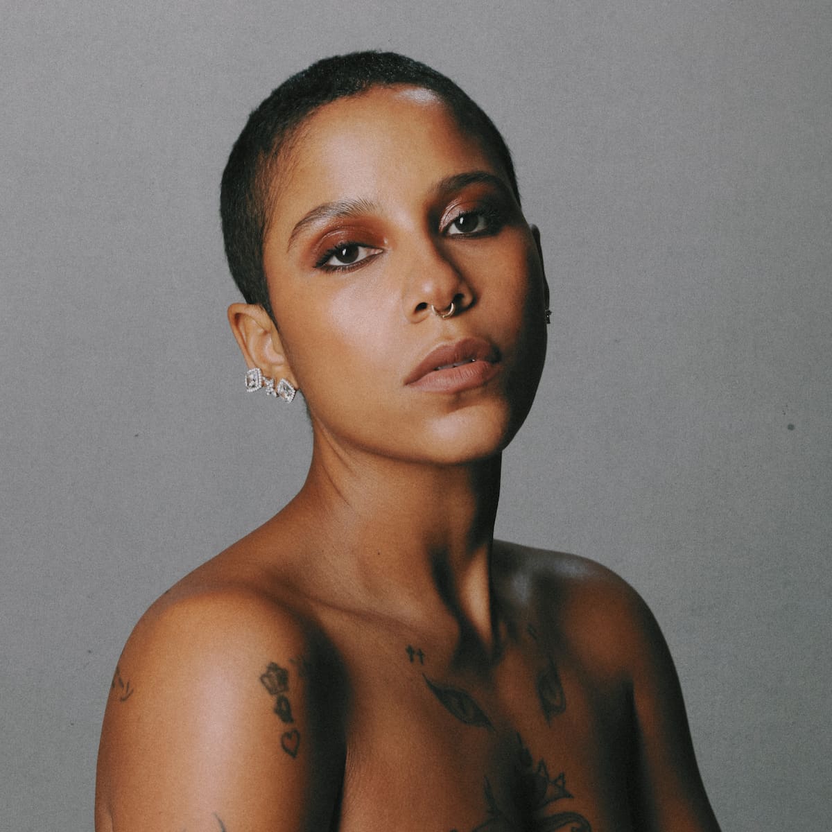 El lado más oscuro de Tokischa se descubre en 'Amor y Droga', su primer disco