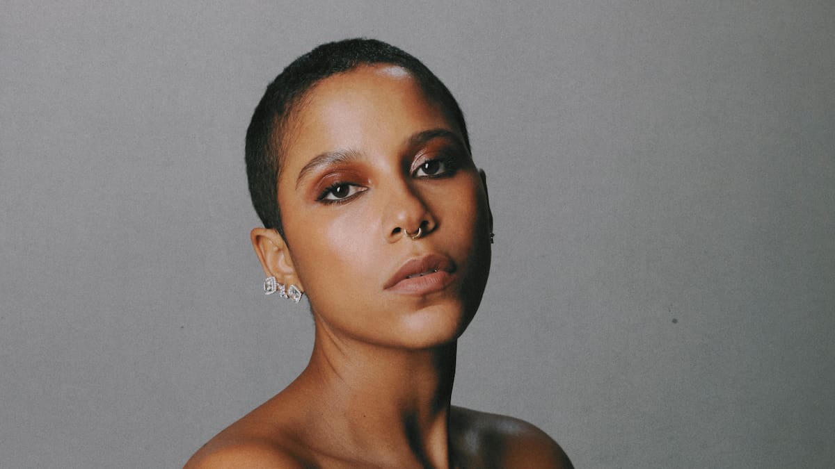 El lado más oscuro de Tokischa se descubre en 'Amor y Droga', su primer disco