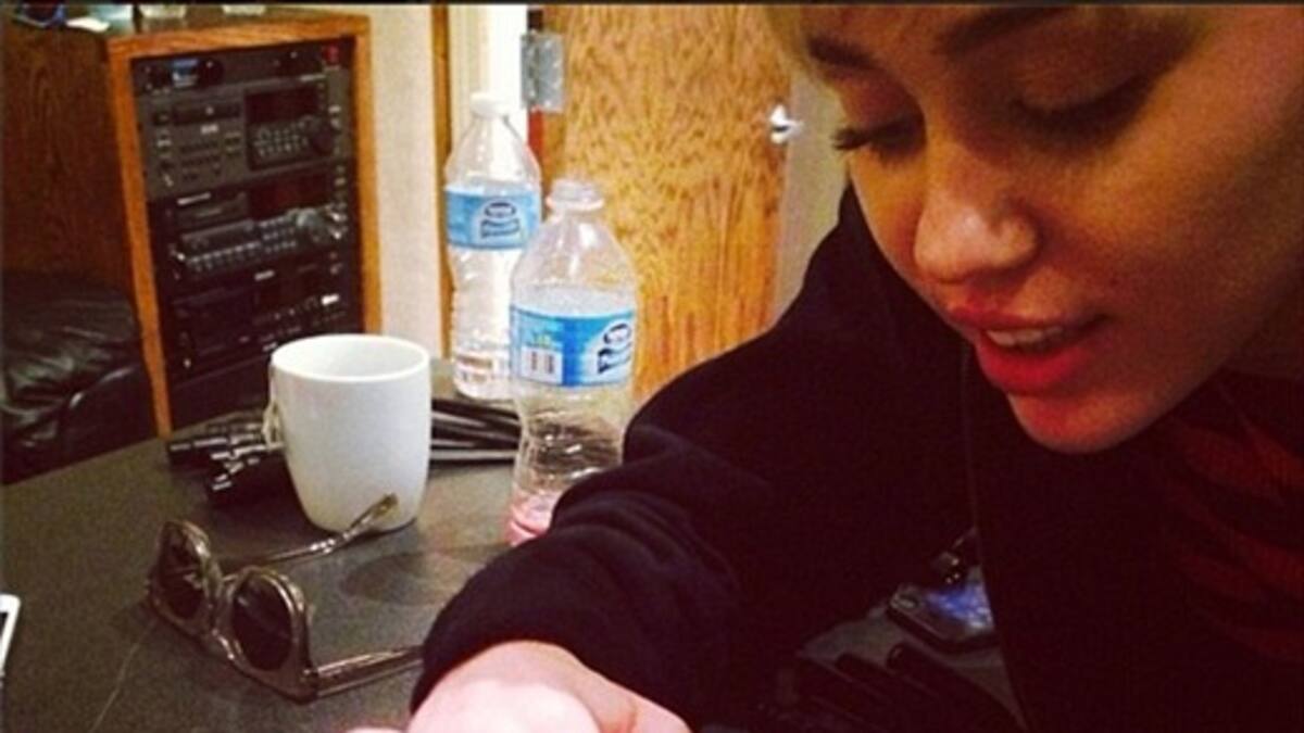 Miley consume drogas mientras graba con The Flaming Lips