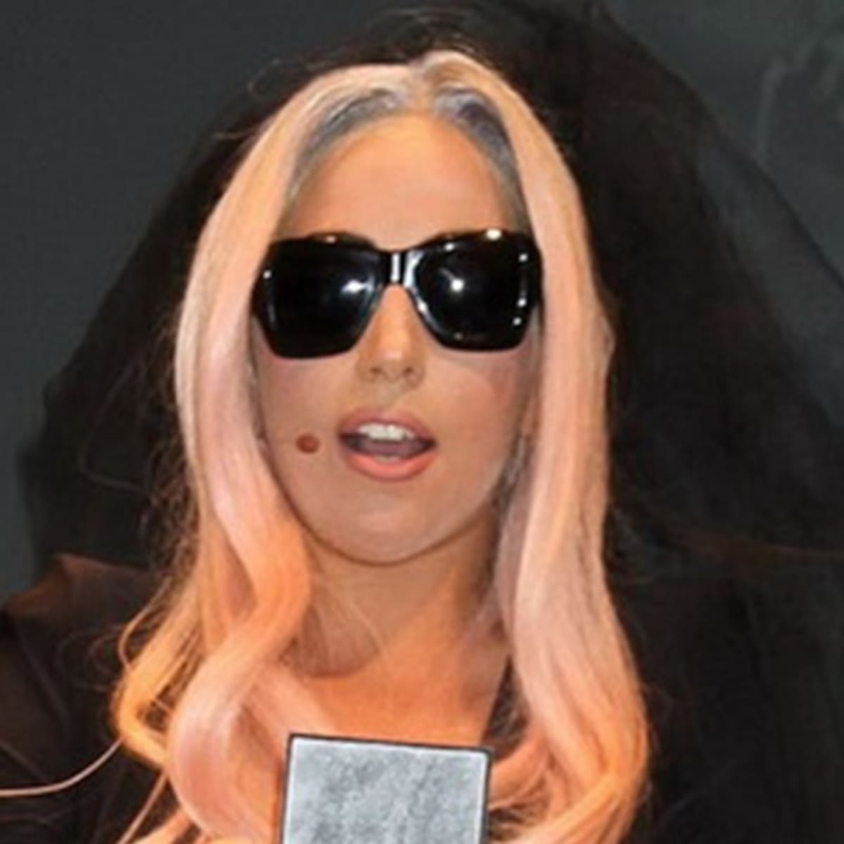 Lady Gaga arrasa con Born this way