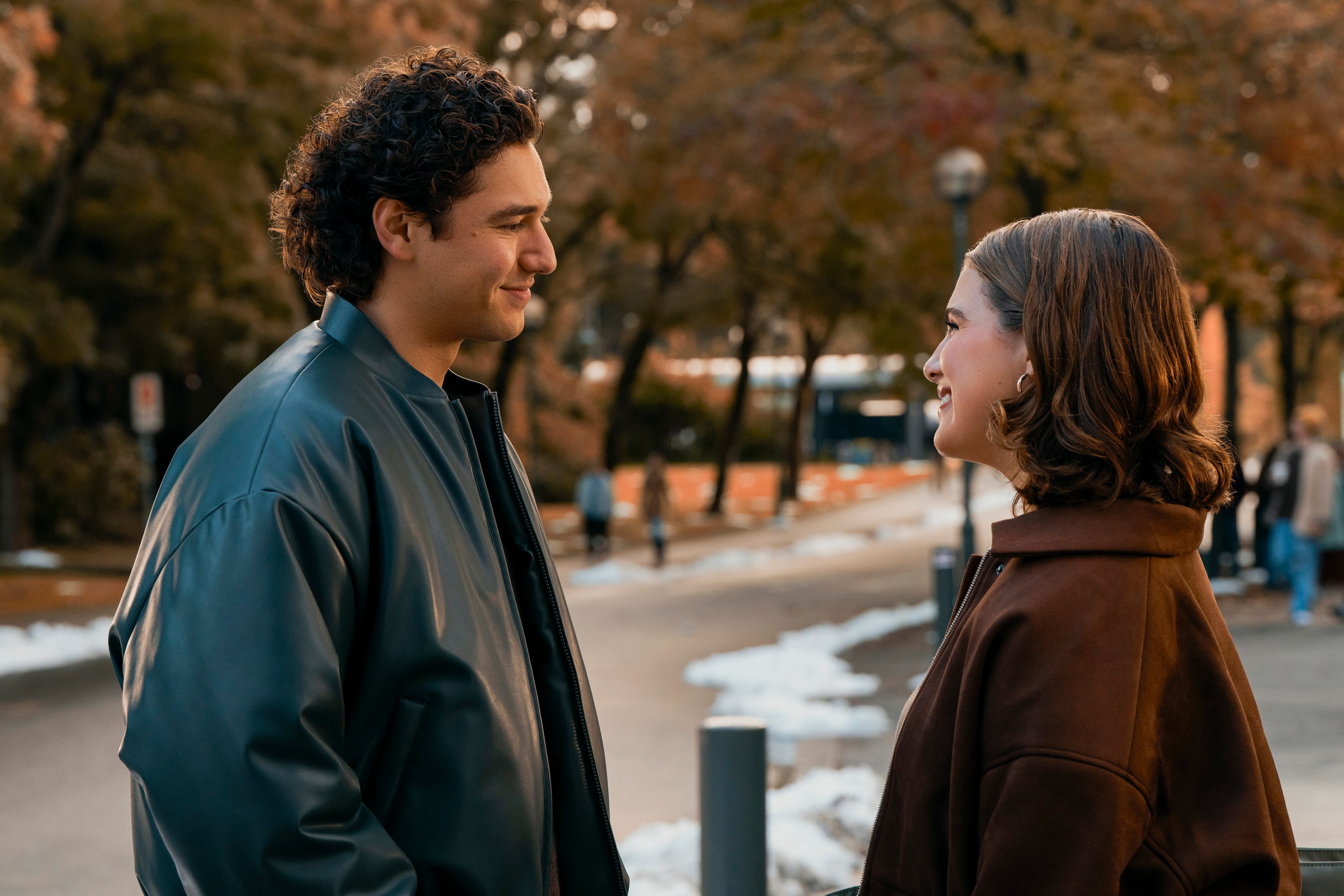 Imagen promocional de la primera temporada de 'Off Campus' cedida por Prime Video
