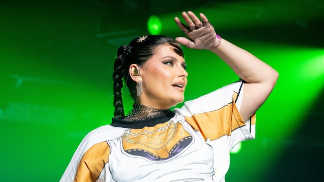 Nelly Furtado durante su concierto en el Pride de Manchester de 2025